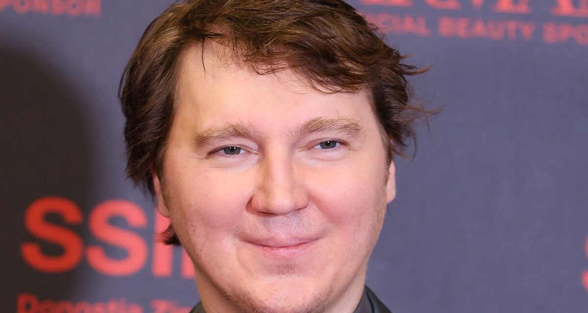 Paul Dano reçoit une mise à jour sur sa carrière après les commentaires cinglants de Quentin Tarantino alors que Daniel Day-Lewis et d&rsquo;autres le défendent