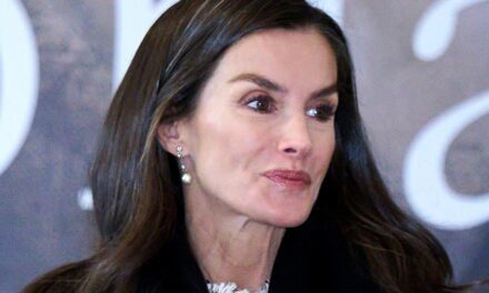 La reine Letizia d&rsquo;Espagne adresse un message discret de soutien aux organisations à but non lucratif locales