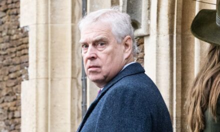 Exclusif : Pourquoi Andrew Mountbatten-Windsor « se bat » et retarde son exil à Sandringham