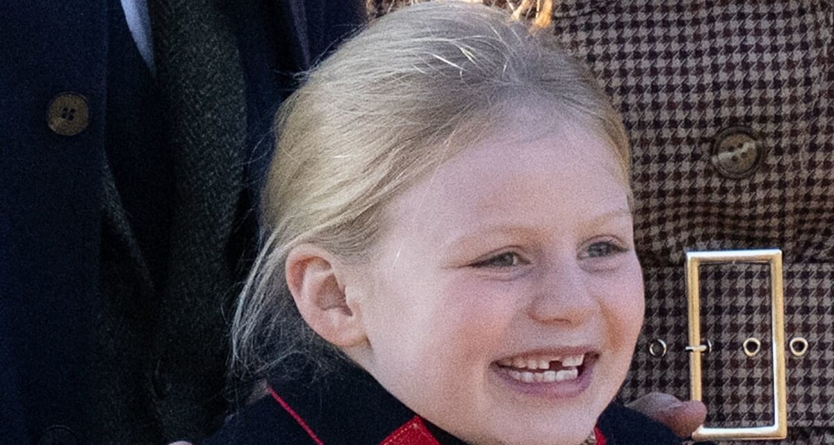 Lena Tindall, 7 ans, emprunte le manteau « militaire » le plus mignon à son cousin royal