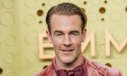 James Van Der Beek soutenu par sa superbe épouse dans de nouvelles photos au milieu de la lutte contre le cancer