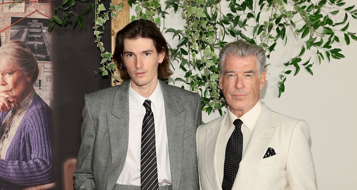 Dylan Brosnan est le mélange parfait du père de 007 Pierce et de la maman modèle Keely sur de nouvelles photos