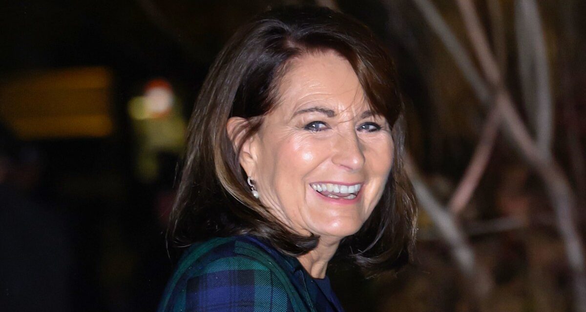 Carole Middleton copie le célèbre look de sa fille, la princesse Kate – et emprunte ses chaussures et son sac