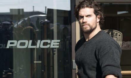 Le thriller d&rsquo;Henry Cavill salué par un casting de premier plan grimpe lentement dans les charts de Paramount+ – 7 ans après sa sortie