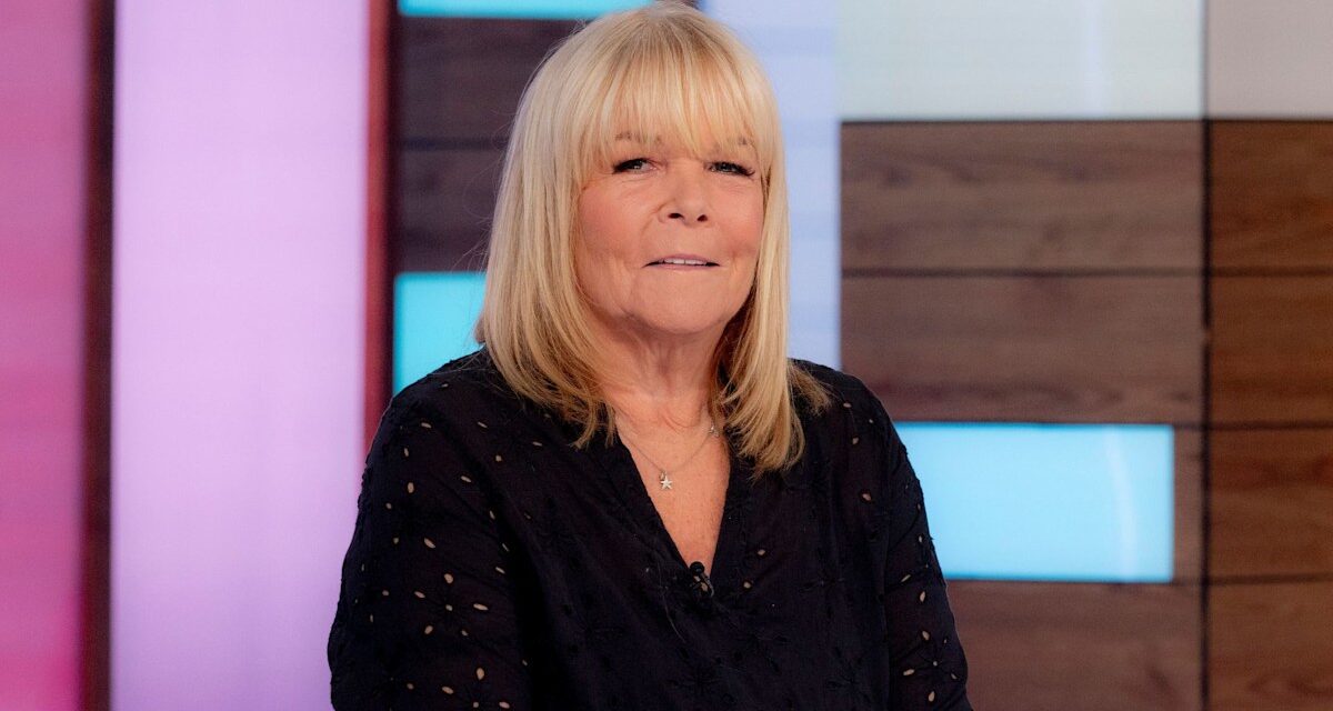 Linda Robson publie une mise à jour rassurante sur sa « meilleure amie » Pauline Quirke au milieu de la bataille contre la démence