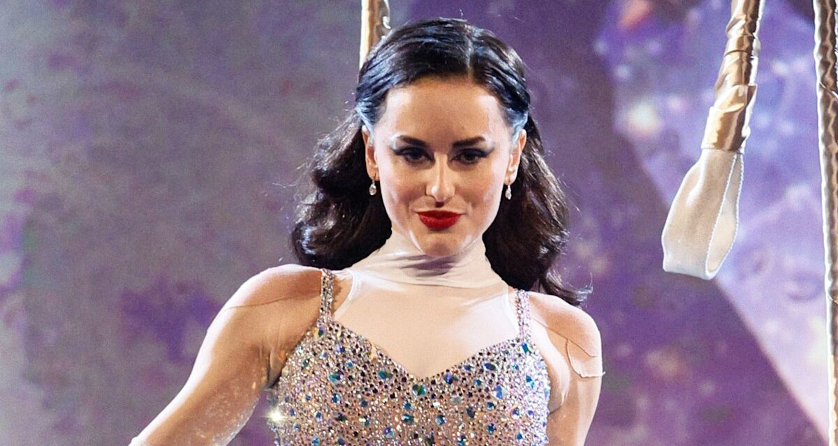 Amber Davies de Strictly s&rsquo;adresse aux critiques avec un message puissant : « Je ne peux pas croire que nous devions dire cela en 2025 »