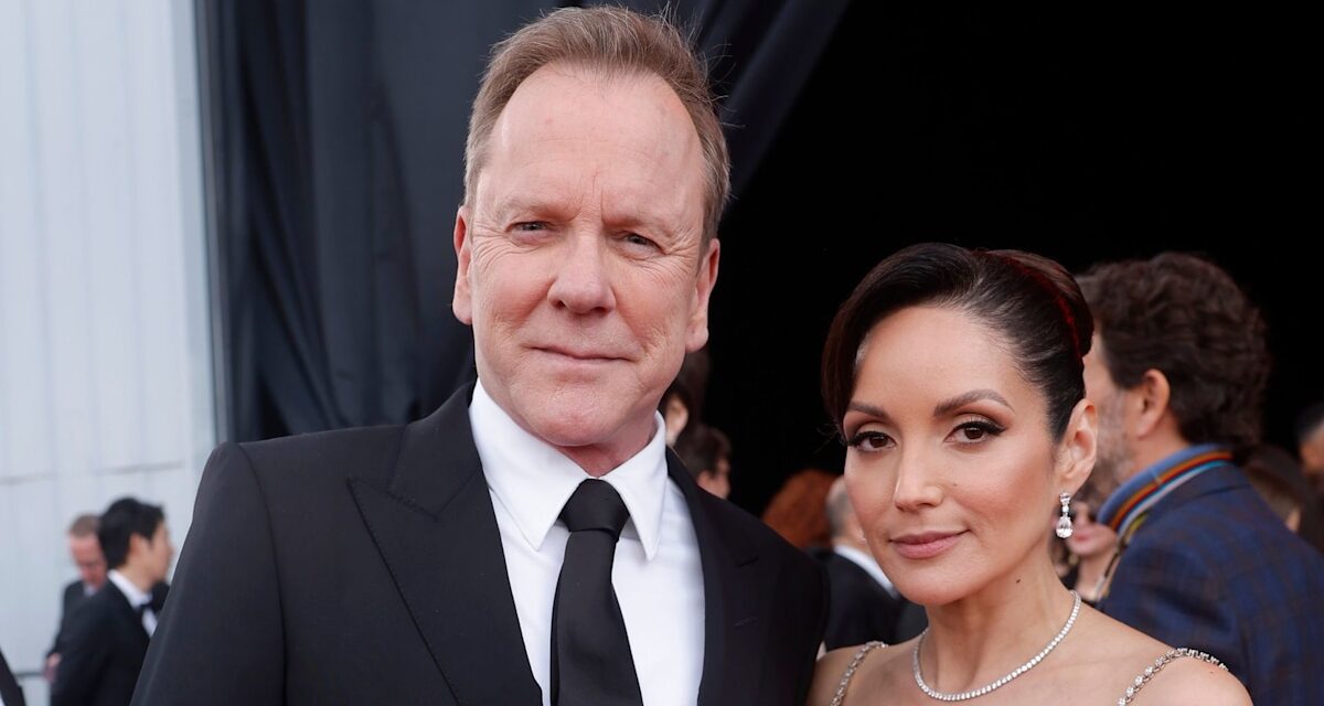 Dans la romance de Kiefer Sutherland avec sa fiancée mannequin de longue date, Cindy Vela – et son histoire de rencontres avant elle