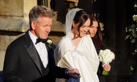 Holly Ramsay portait-elle une robe de mariée Victoria Beckham sur mesure ?