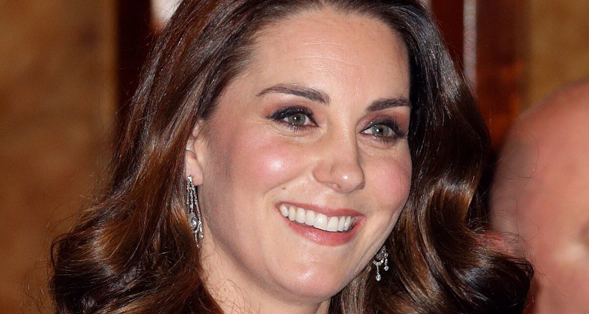 La robe transparente en cristal de Kate Middleton, enceinte, était une arme secrète pour la saison des fêtes