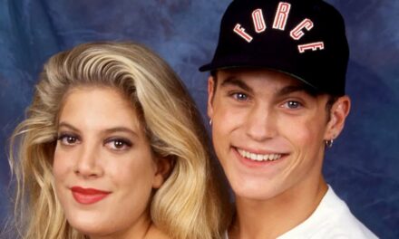 Les stars de Beverly Hills 90210 sont si différentes lorsqu&rsquo;elles se réunissent sur le tapis rouge