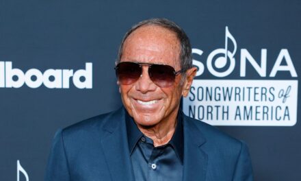 Paul Anka, 84 ans, révèle ses projets de retraite après des décennies sous les projecteurs