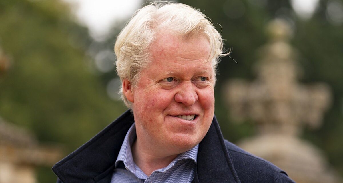Le frère de la princesse Diana, Earl Charles Spencer, change de perspective avec un côté rarement vu d&rsquo;Althorp House