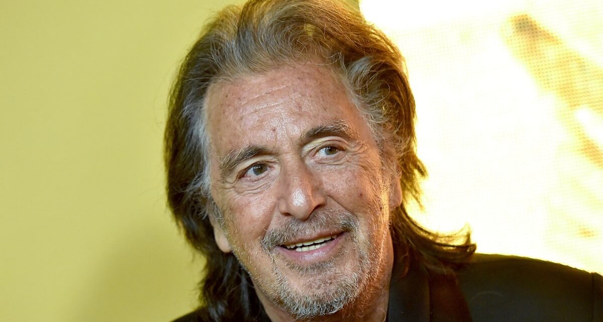 L&rsquo;état civil d&rsquo;Al Pacino à 85 ans révélé après avoir été aperçu portant une bague en or