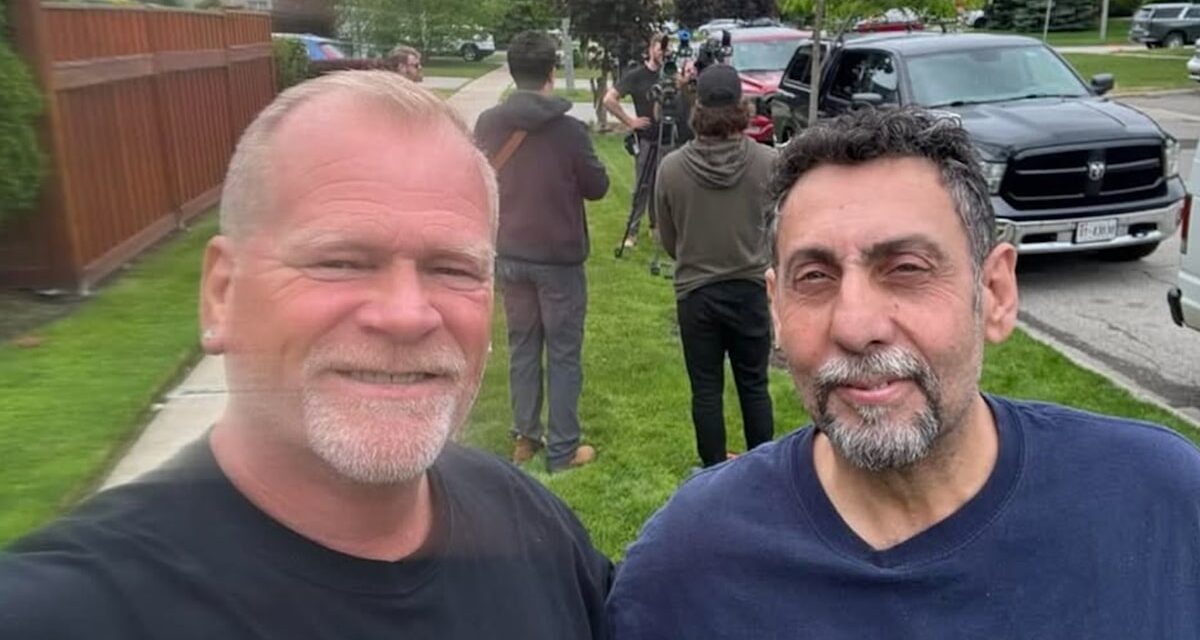 La star de HGTV Frank Cozzolino décède à l&rsquo;âge de 56 ans alors que sa co-star Mike Holmes lui rend hommage
