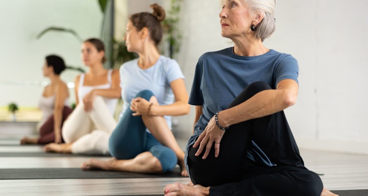 Corrigez votre posture à 50 ans avec ces 5 étirements quotidiens simples