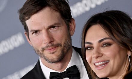Mila Kunis partage un rare aperçu de la vie à la maison avec Ashton Kutcher et ses 2 enfants