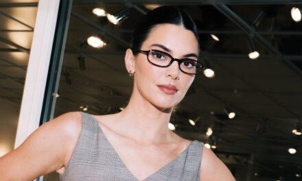 Ce motif approuvé par la royauté est l&rsquo;un des favoris des célébrités pour l&rsquo;hiver 2025, et nous copions ces tenues.