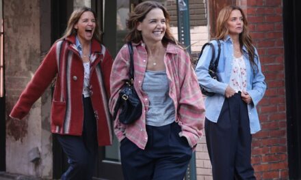 L&rsquo;impressionnant quadruple changement de tenue de Katie Holmes comprenait un sac Chloé Paddington de 2 000 £