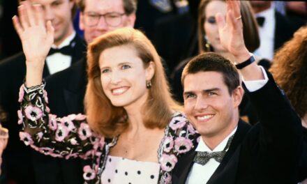 La première épouse de Tom Cruise, Mimi Rogers, 69 ans, a l&rsquo;air chic alors qu&rsquo;elle sort pour une apparition rare