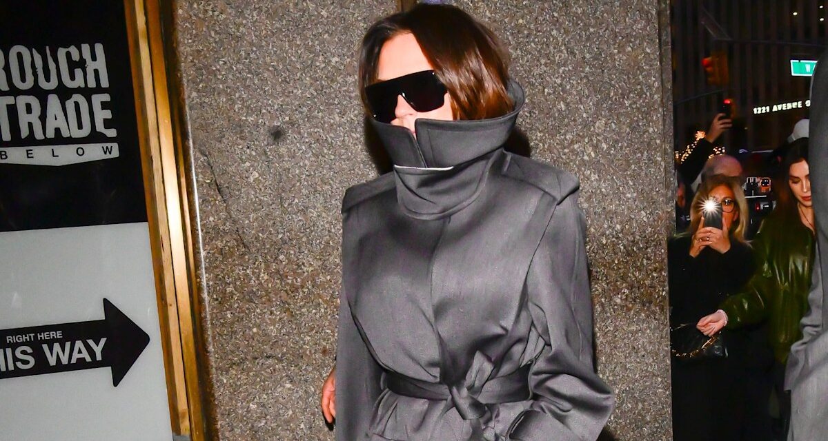 Victoria Beckham passe « incognito » avec un manteau et des talons tendance