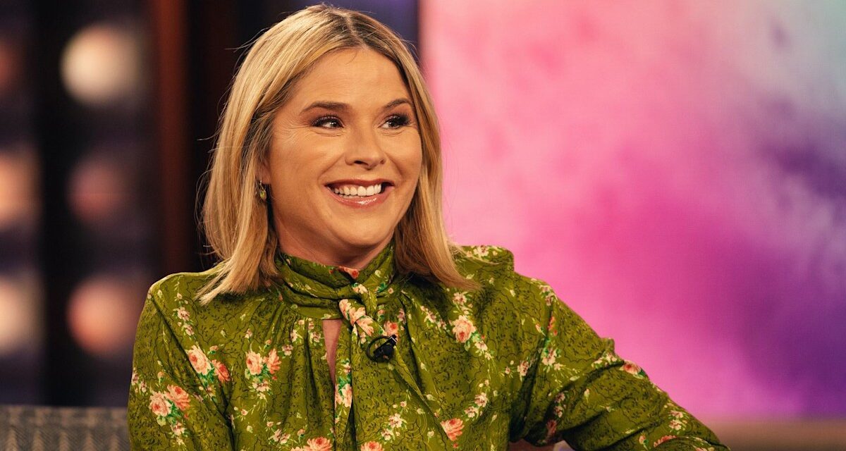 Jenna Bush Hager plaisante sur le fait d&rsquo;être une troisième roue alors que l&rsquo;invité devient affectueux dans son émission