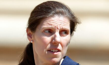 La nounou de Kate Middleton photographiée avec la princesse Charlotte et le prince Louis lors d&rsquo;une sortie avant Noël