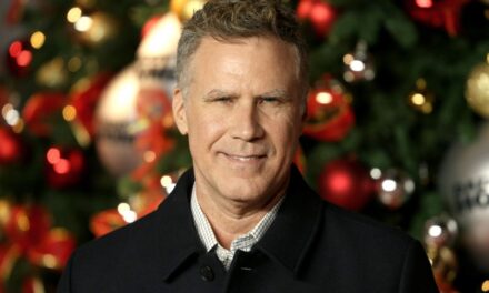 Exclusif : les fils aînés de Will Ferrell parlent de la tradition de vacances unique de la famille avec leur père star Elf
