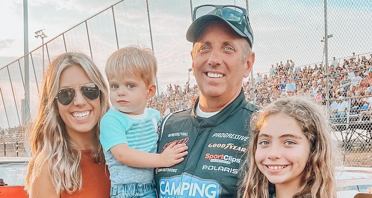 Famille de la star de NASCAR Greg Biffle : ce que nous savons de sa femme et de ses deux enfants après qu&rsquo;un accident d&rsquo;avion les ait tous tués