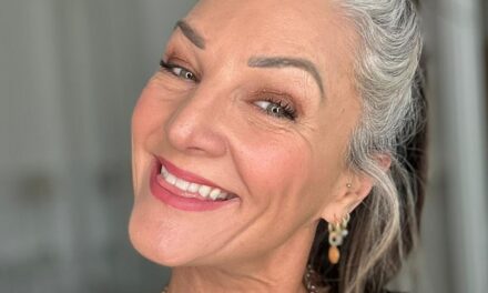 6 erreurs de beauté en fête qui vous font paraître plus vieilles – et comment les corriger