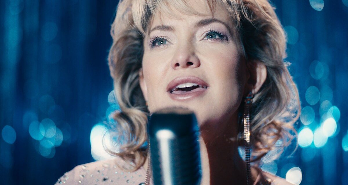Comment l&rsquo;attitude « jeu pour tout » de Kate Hudson et Hugh Jackman a contribué à façonner le film de Neil Diamond, Song Song Blue – exclusif
