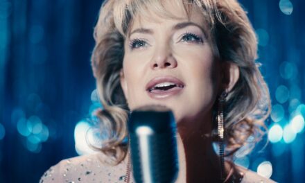 Comment l&rsquo;attitude « jeu pour tout » de Kate Hudson et Hugh Jackman a contribué à façonner le film de Neil Diamond, Song Song Blue – exclusif