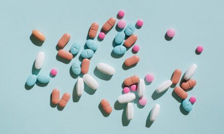 Ibuprofène vs paracétamol : le guide ultime pour choisir le bon médicament pendant la saison du rhume et de la grippe