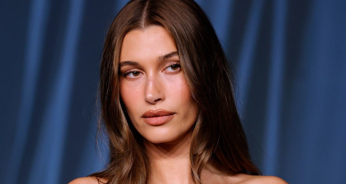 La pédicure à imprimé guépard de Hailey Bieber est la tendance beauté sauvage dont vous ne saviez pas avoir besoin