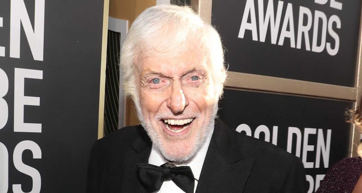 Dick Van Dyke fête son 100ème anniversaire : « Ce n&rsquo;est pas assez, tu veux vivre plus »