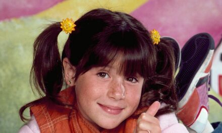 La fille de la star de Punky Brewster ressemble à sa mère sur de jolies photos