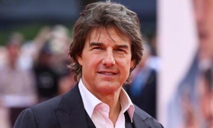 Qu&rsquo;est-ce que le gâteau Tom Cruise, quelles célébrités le reçoivent et qui vient de recevoir une version surprenante pour les fêtes ?