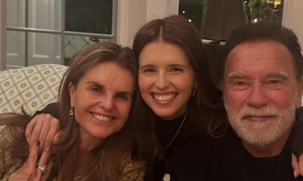 Katherine Schwarzenegger partage une rare photo de parents divorcés ensemble pour célébrer Noël
