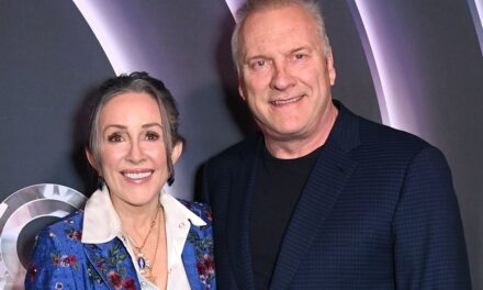 À l&rsquo;intérieur des 35 ans de mariage de Patricia Heaton avec l&rsquo;acteur David Hunt et pourquoi elle a « quitté » Los Angeles pour Nashville