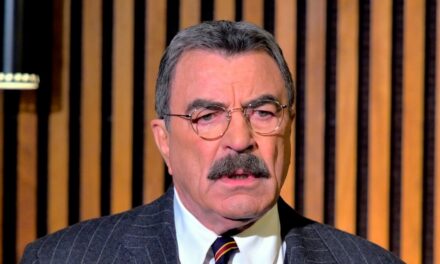 Tom Selleck fait un changement de carrière notable pendant son absence des projecteurs