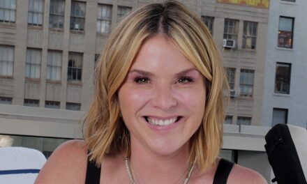 Jenna Bush Hager d&rsquo;aujourd&rsquo;hui est éblouissante dans un petit bikini noir lors de son escapade d&rsquo;anniversaire tropicale