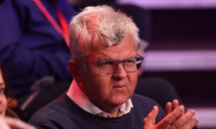 Adrian Chiles jugé « idiot » avant le diagnostic d&rsquo;un cancer de la peau