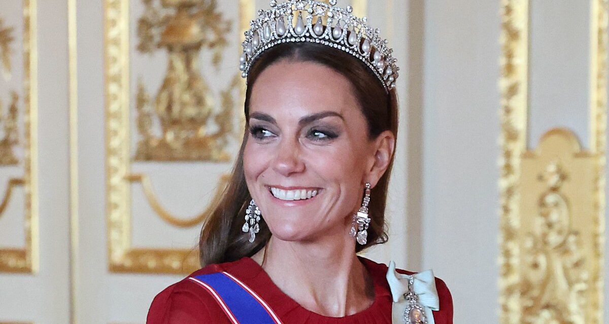 La broche historique de Kate Middleton est un accessoire incontournable en 2025