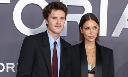 Cruz Beckham et sa petite amie Jackie Apostel ont un look tendance