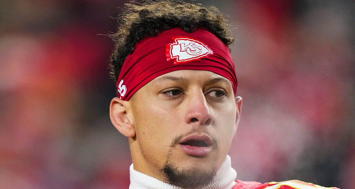 Patrick Mahomes brise le silence sur une blessure douloureuse après que les Chiefs ont raté les séries éliminatoires lors du dernier match de la saison
