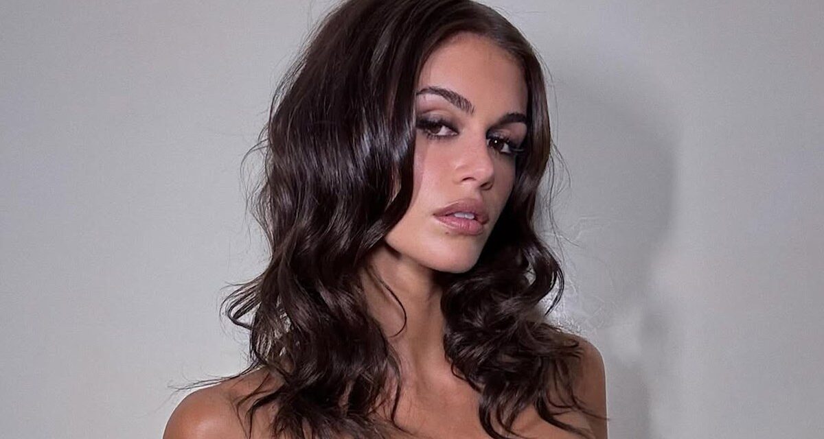 Kaia Gerber est un rêve californien dans un haut en dentelle fantaisie