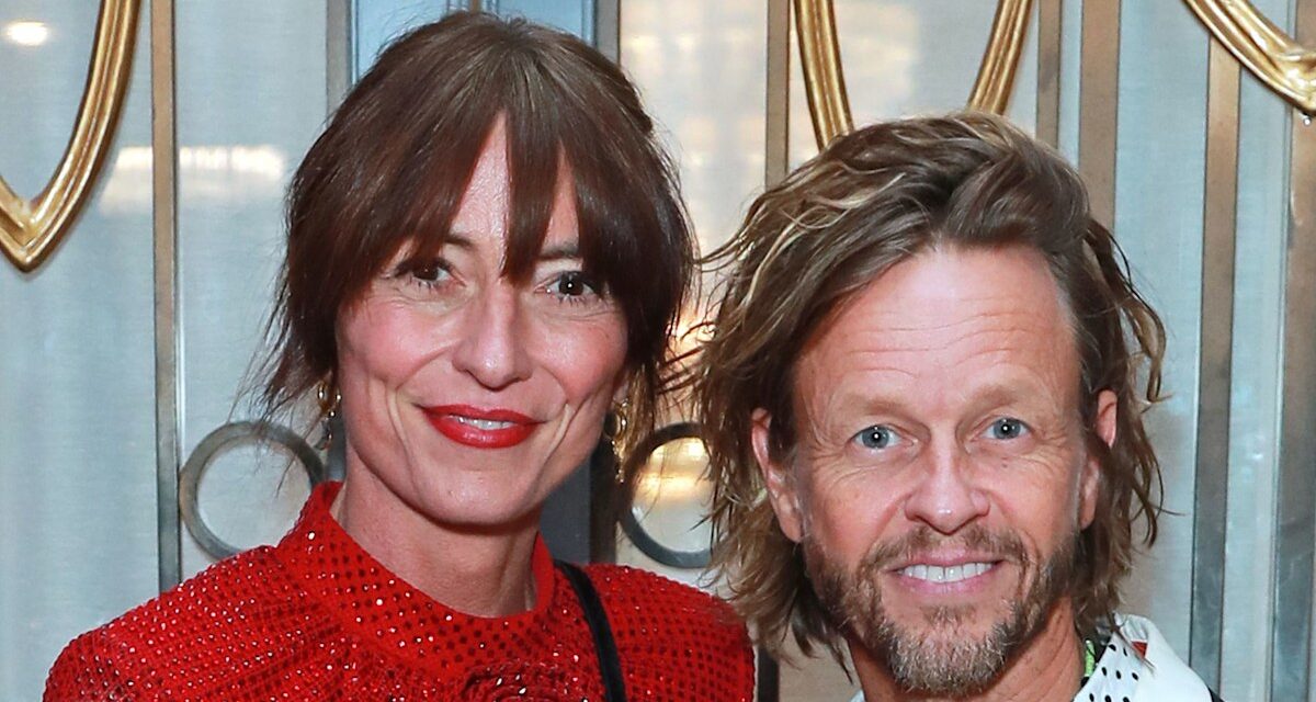 Davina McCall épouse discrètement le coiffeur Michael Douglas au milieu d&rsquo;une bataille contre une tumeur au cerveau et un cancer