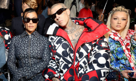 REGARDER: Alabama, la fille de Travis Barker, dévoile une collection de Noël exagérée, y compris un Birkin rose de Kylie Jenner