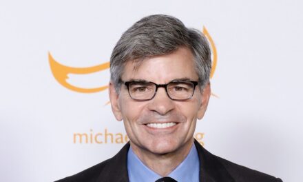 Regardez George Stephanopoulos présenter un adorable nouveau venu à la famille sur GMA grâce à sa fille Harper