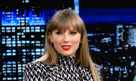 Taylor Swift partage une lettre d&rsquo;amour « égoïste » de Travis Kelce dans la finale de « End of an Era »
