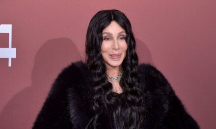 Cher, 79 ans, a l&rsquo;air intemporel lors d&rsquo;une apparition sur SNL